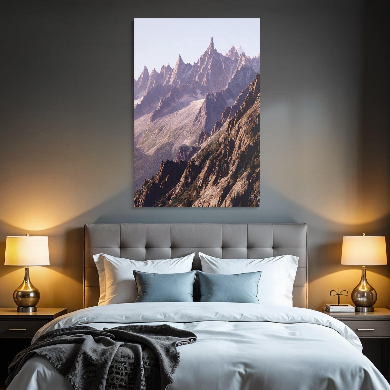 Berge Und Panoramen Berglandschaft Mit Geriffeltem Gipfel Dawn Or Dusk
