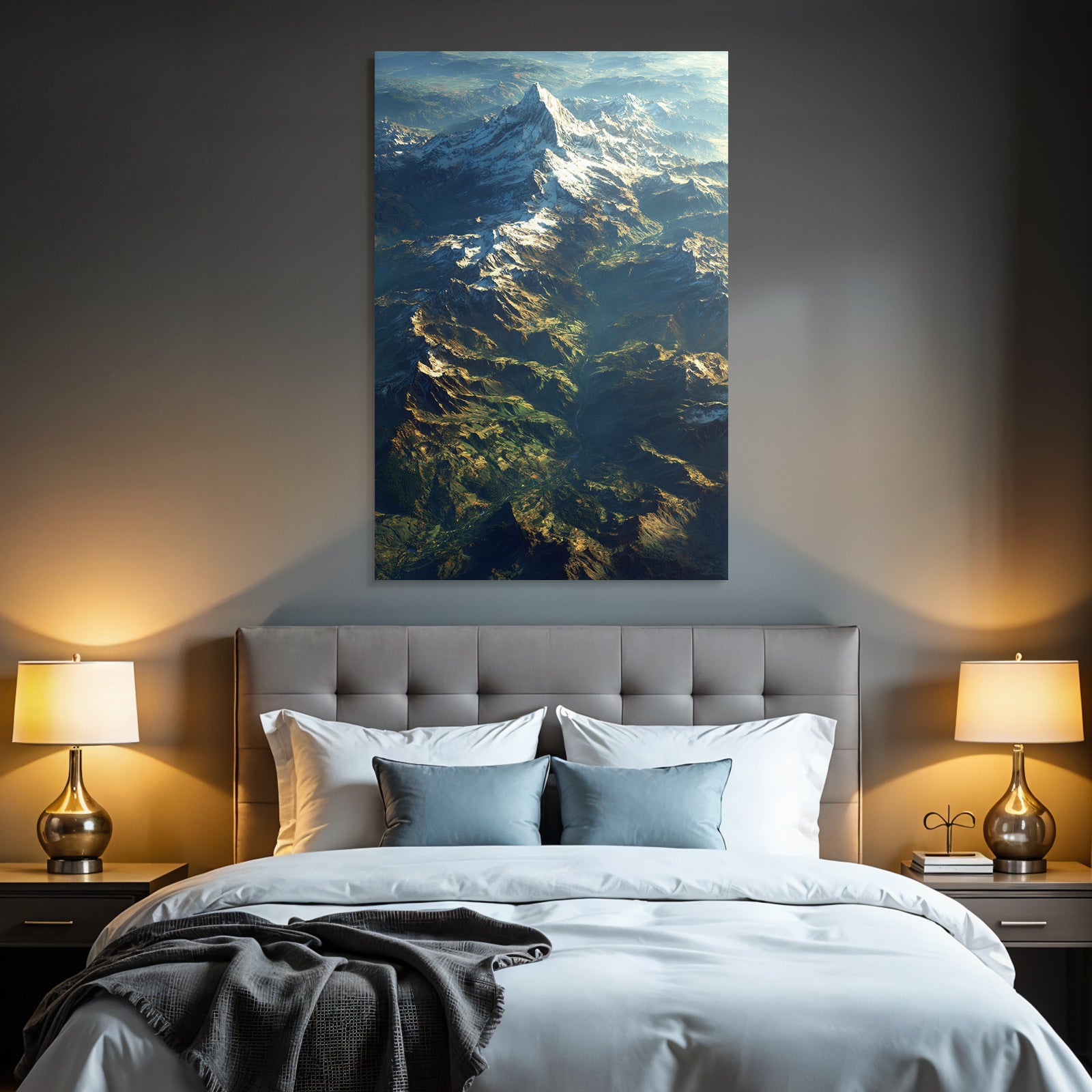 Berge Und Panoramen Dramatische Ärialansicht Von Schneebedeckten Bergen Und Grünen Tälern