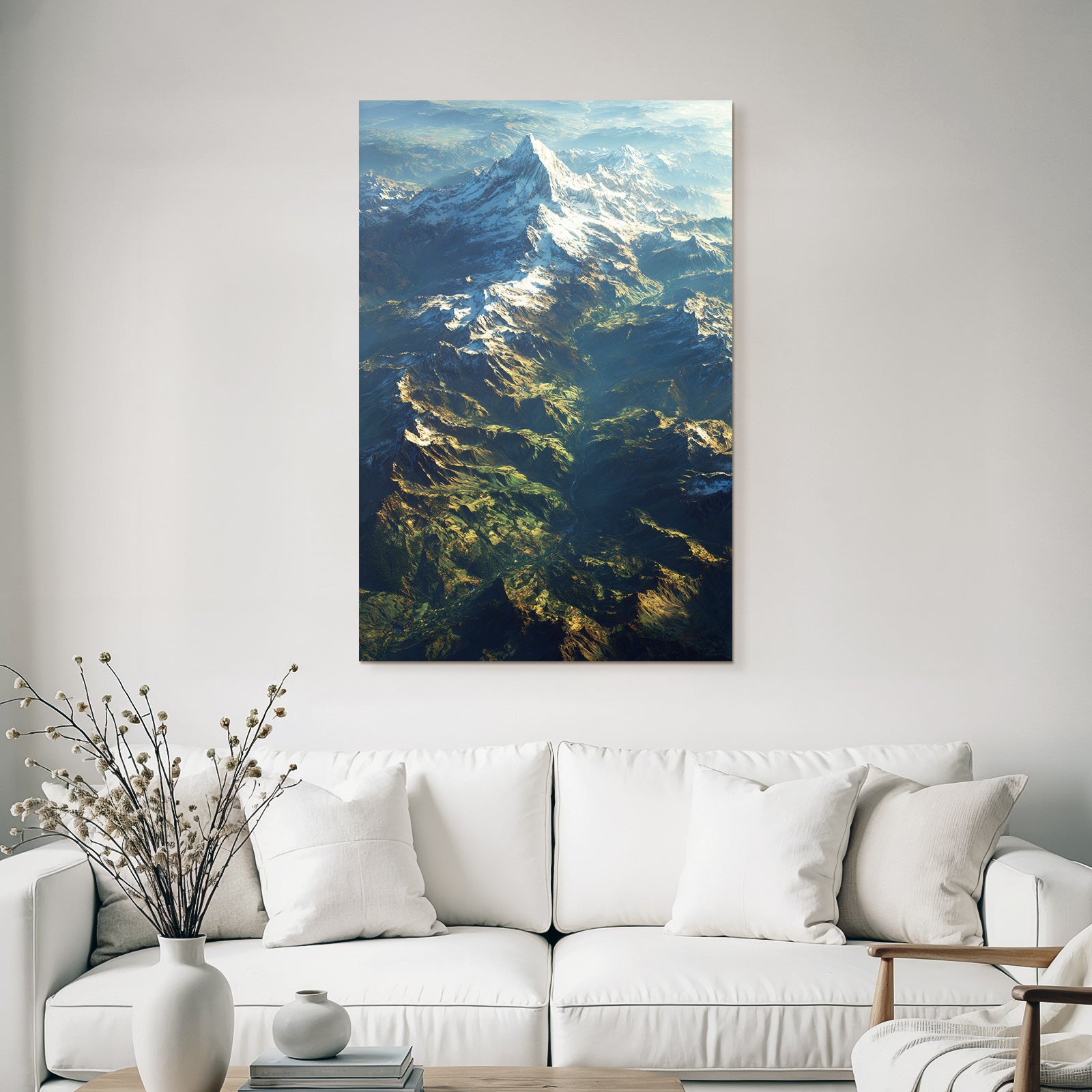 Berge Und Panoramen Dramatische Ärialansicht Von Schneebedeckten Bergen Und Grünen Tälern