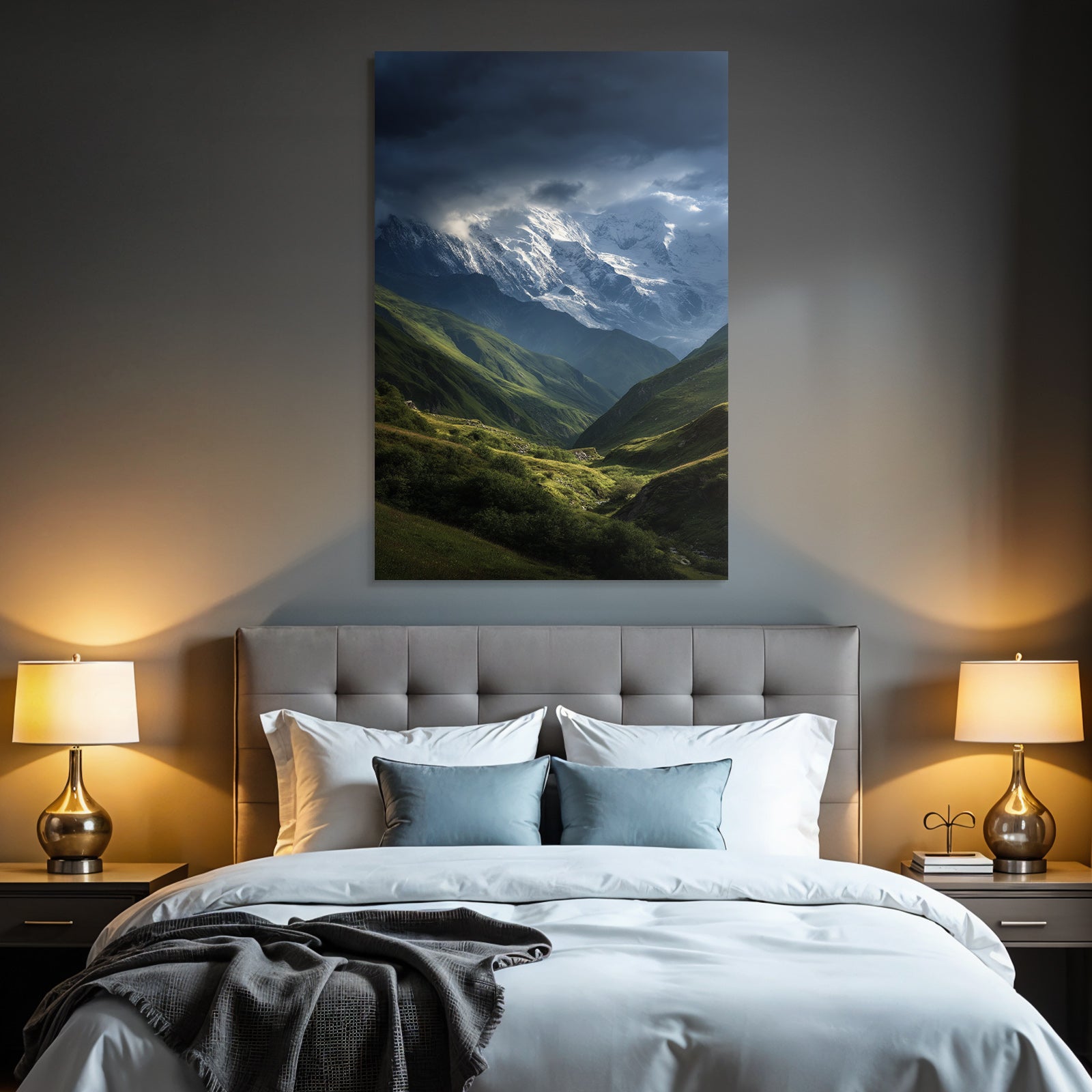Berge Und Panoramen Dramatische Berglandschaft Mit Schneebedeckten Spitzen Lichtung Und Schatten