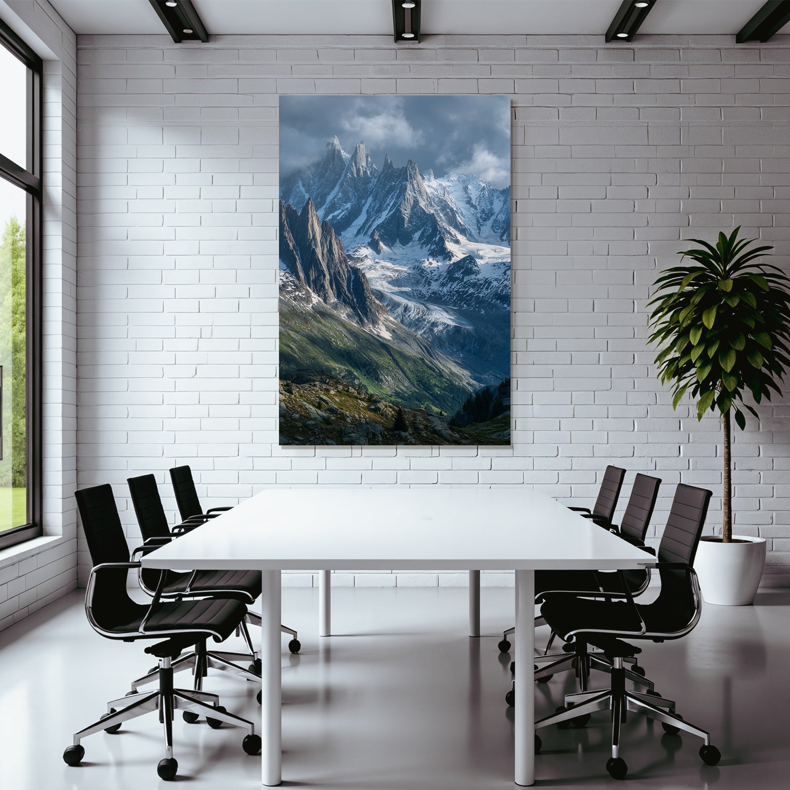 Berge Und Panoramen Dramatische Berglandschaft Schneebedeckte Gipfel Und Grüne Talstellen