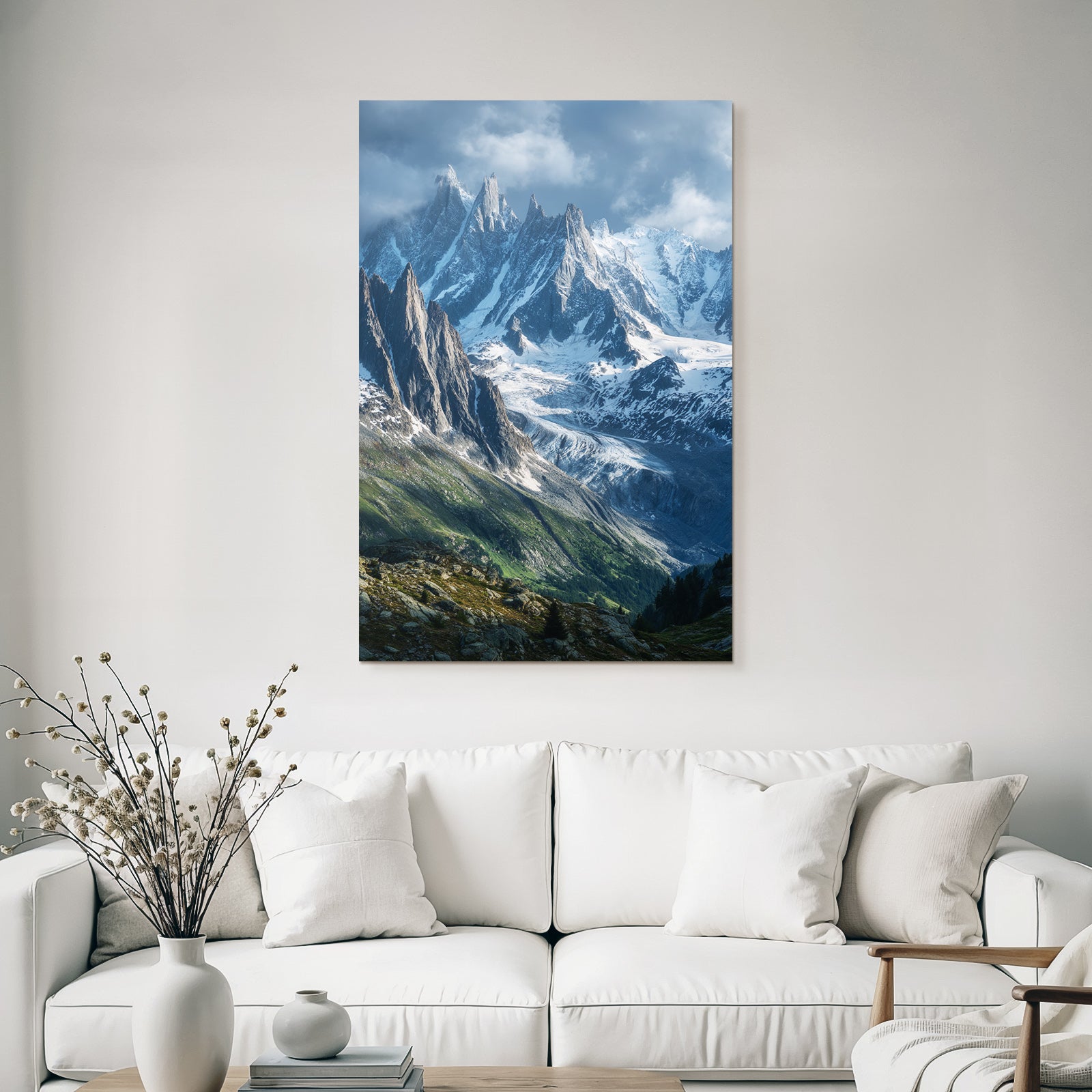 Berge Und Panoramen Dramatische Berglandschaft Schneebedeckte Gipfel Und Grüne Talstellen