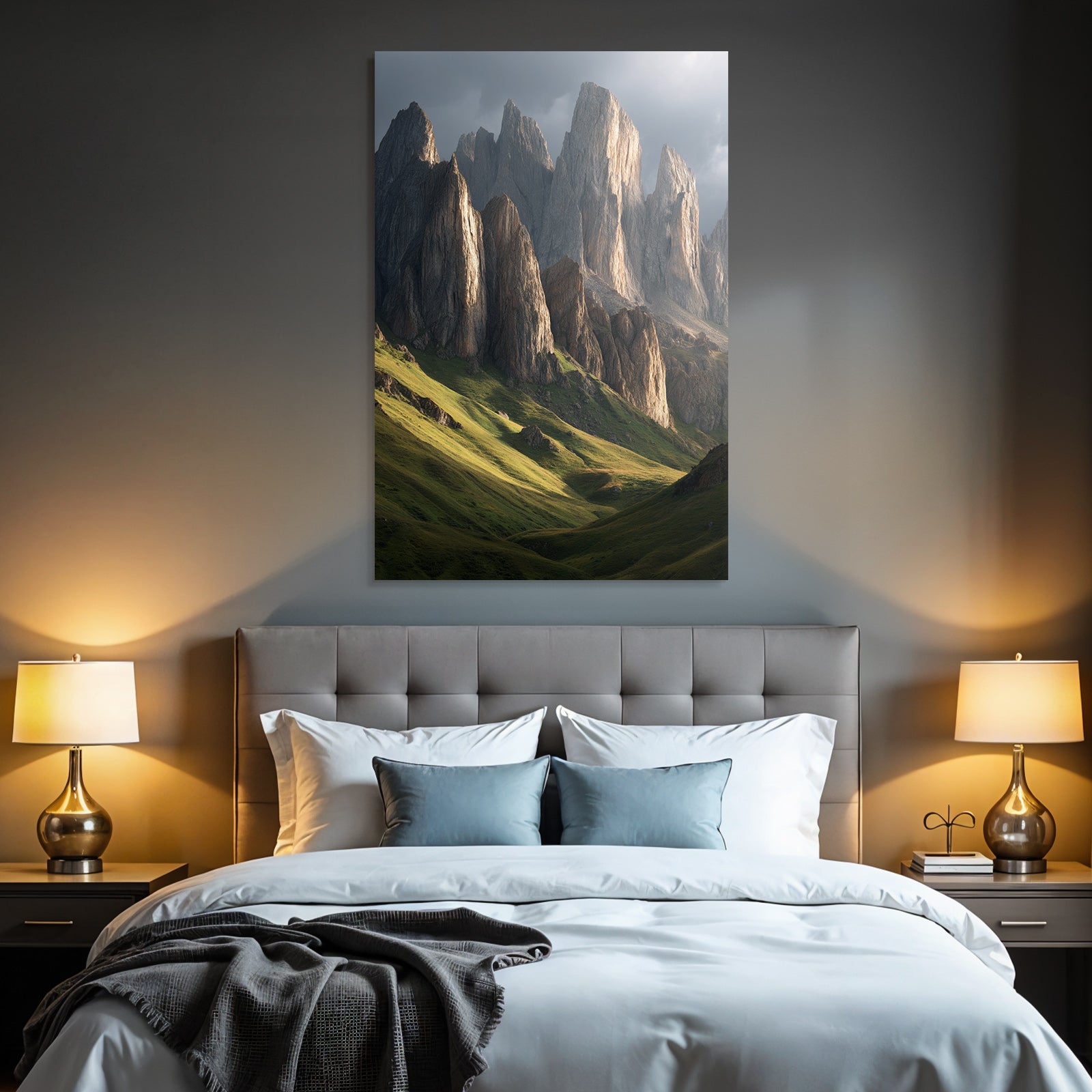 Berge Und Panoramen Dramatische Landscape Bergbild Mit Grünen Hügeln Und Dramatischen Wolken