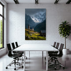 Berge Und Panoramen Kirche Im Landscape Mit Bergen Und Cloudy Sky
