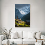 Berge Und Panoramen Kirche Im Landscape Mit Bergen Und Cloudy Sky