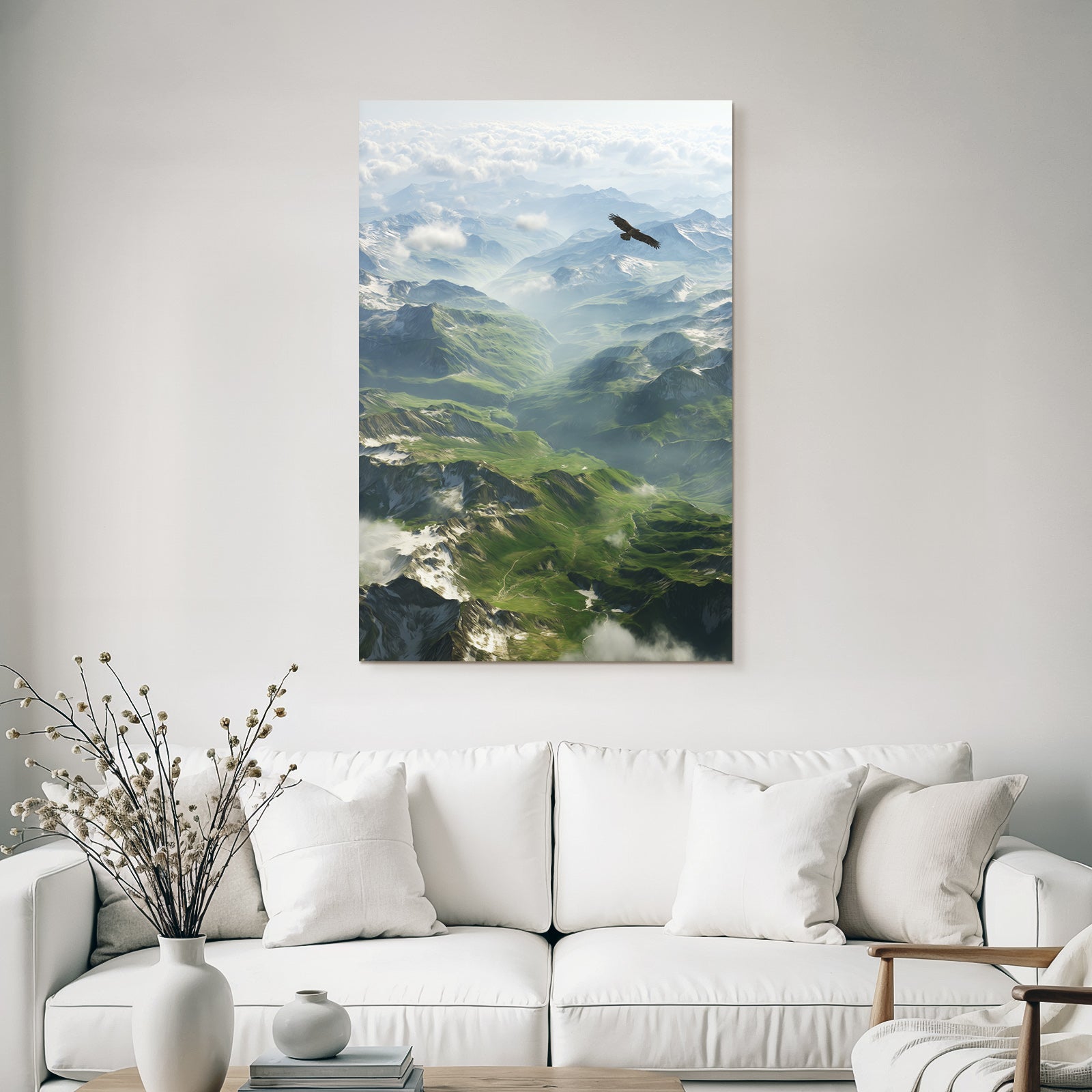 Berge Und Panoramen Luftaufnahme Von Bergreich Mit Grünen Tälern Und Vogel Im Himmel