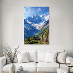 Berge Und Panoramen Schneebedeckte Gebirgslandschaft Mit Gletscher Und Grünen Flächen
