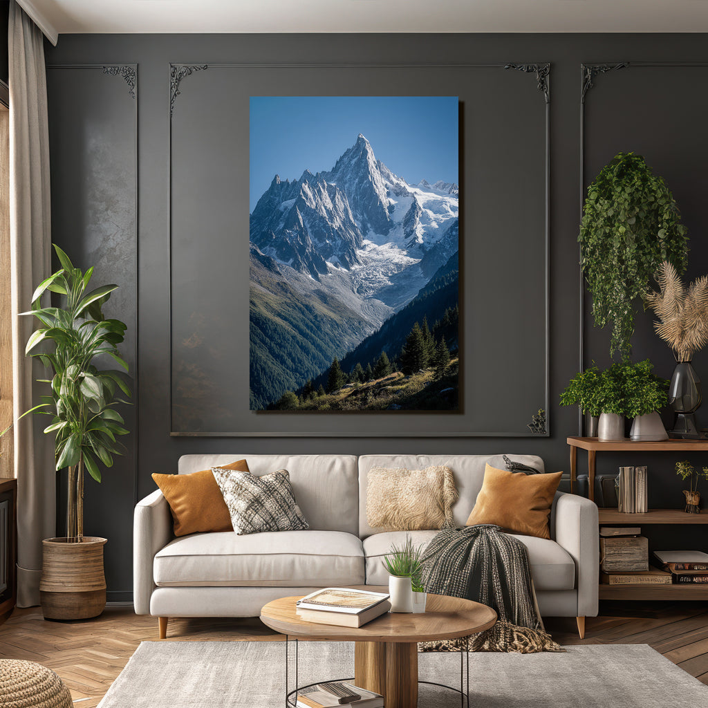 Berge Und Panoramen Schneebedeckte Gipfel Berganlage Mit Grünen Waldgebieten
