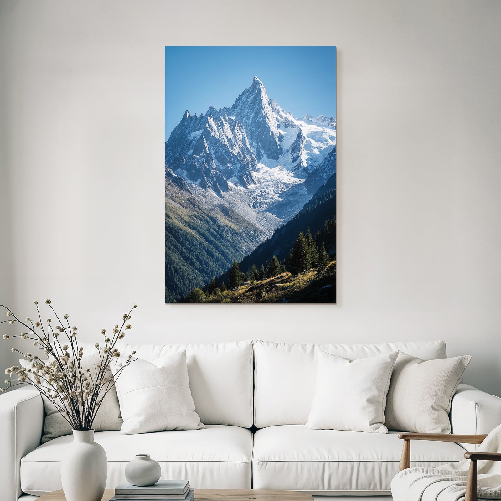 Berge Und Panoramen Schneebedeckte Gipfel Berganlage Mit Grünen Waldgebieten