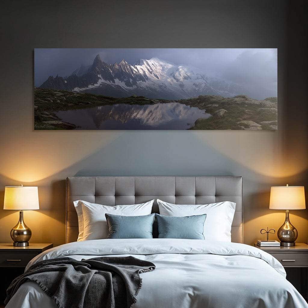 Berge Und Panoramen Dramatische Landschaft Mit Schneebedeckten Bergen Und Wasser Reflexionen