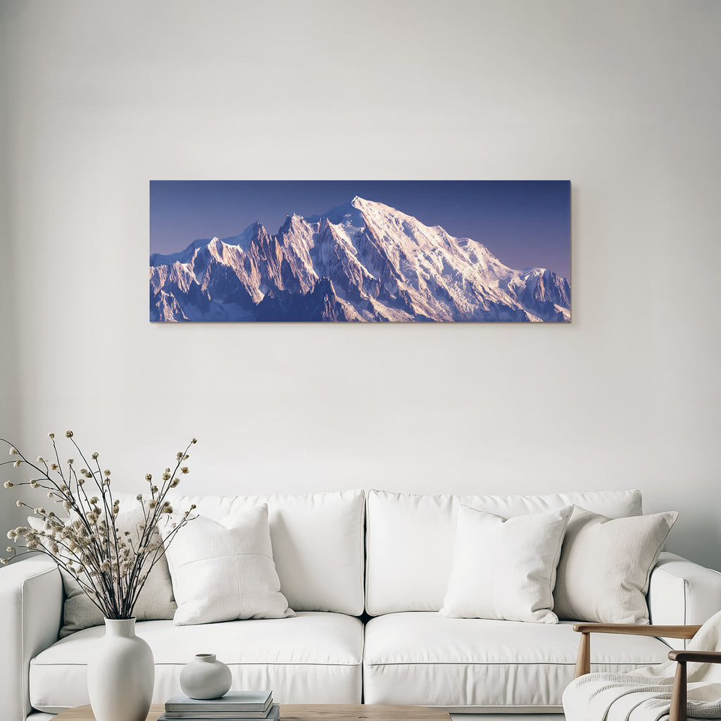 Berge Und Panoramen Majestätische Berglandschaft Mit Schneebedeckten Gipfeln Beim Dawn Dusk