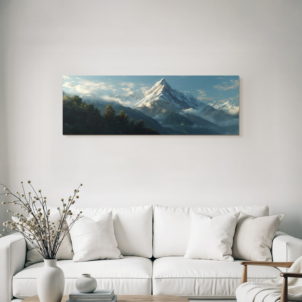 Berge Und Panoramen Schneebedeckte Berge Grünlandschaft Mit Wolken