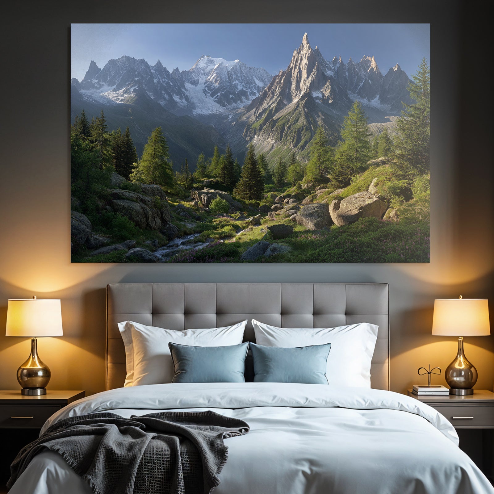 Berge Und Panoramen Bergbild Mit Schneebedeckten Gipfeln Und Fluss Im Vordergrund