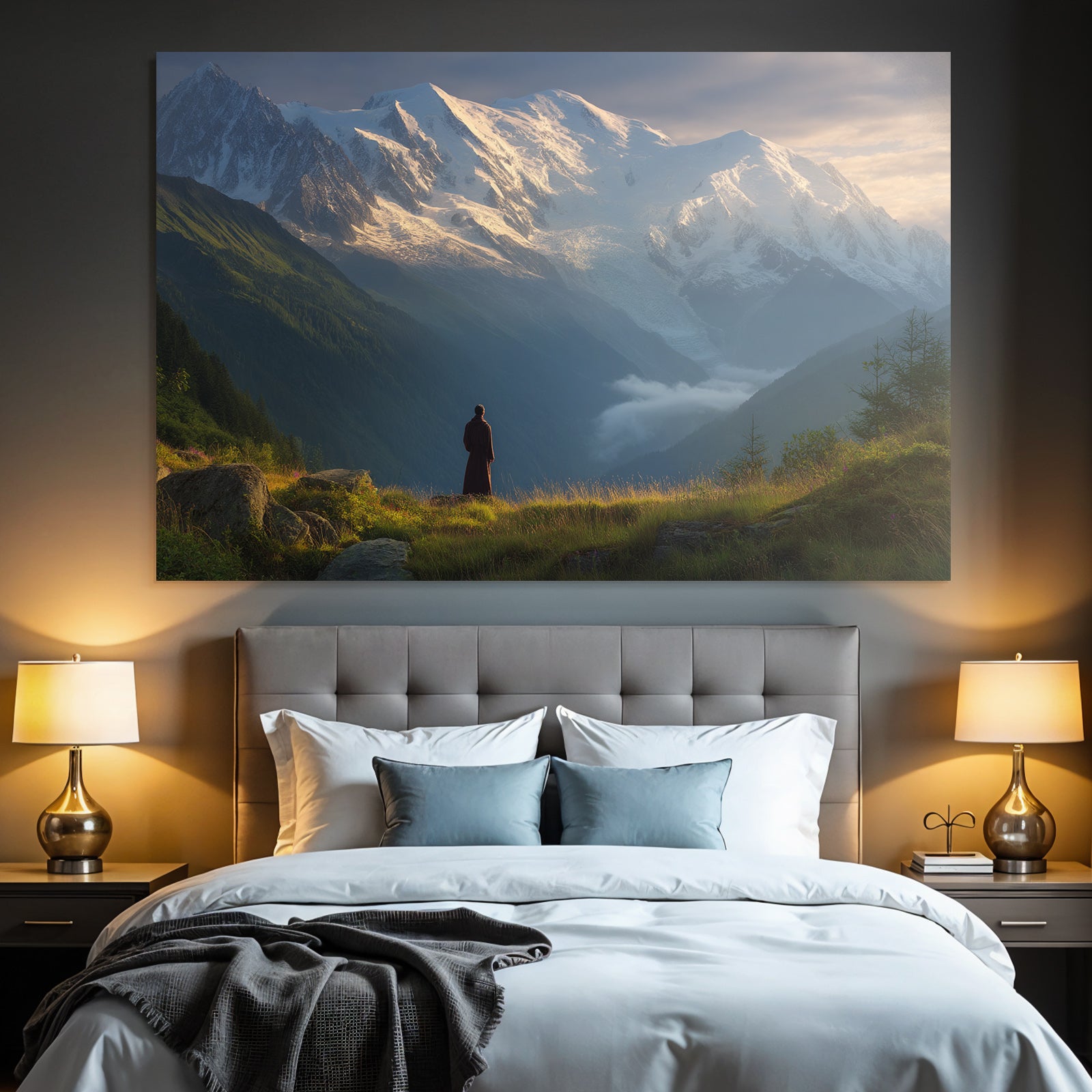 Berge Und Panoramen Berglandschaft Mit Person Im Roben Bei Dämmerung