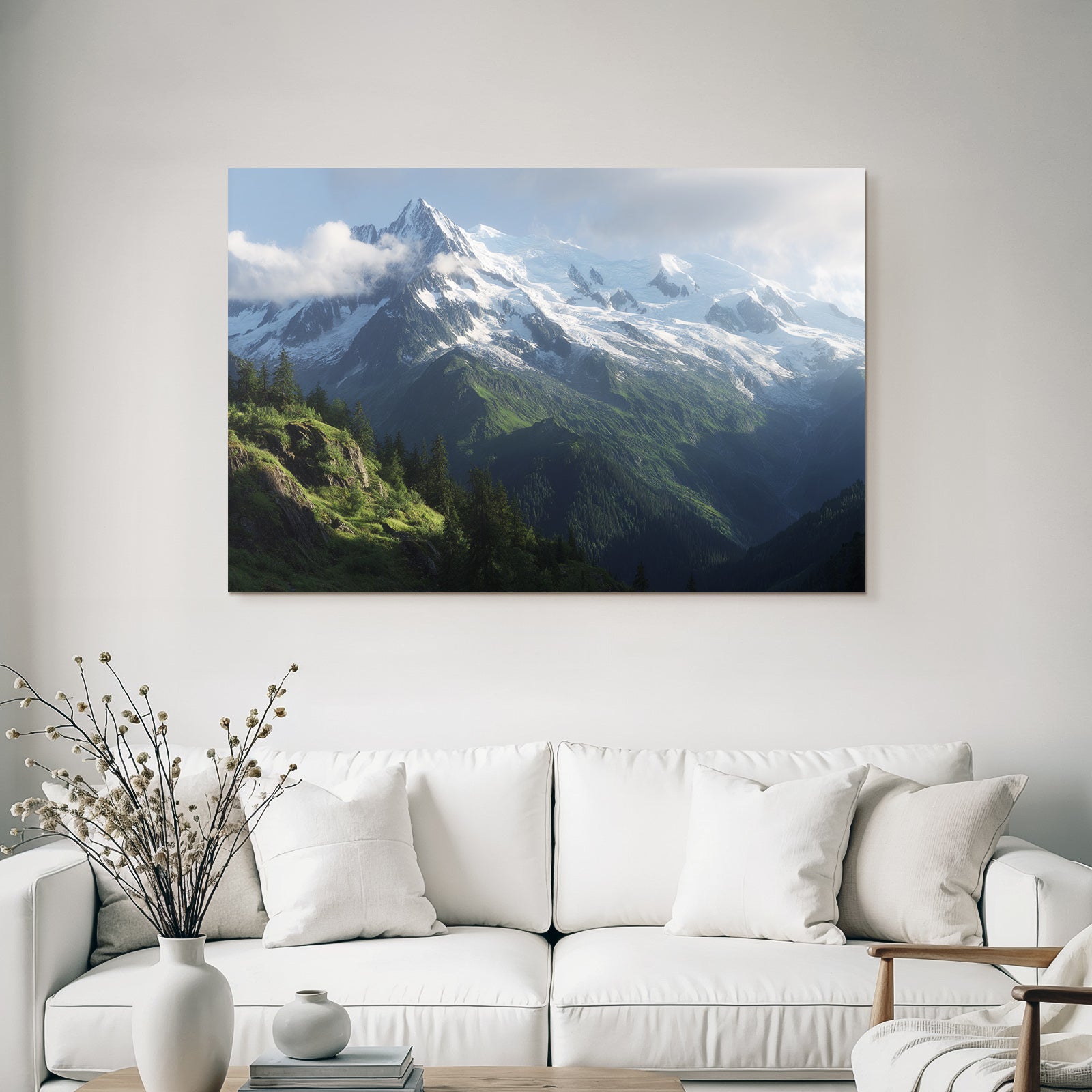 Berge Und Panoramen Berglandschaft Mit Schneebedeckten Gipfeln Und Grünen Tälern