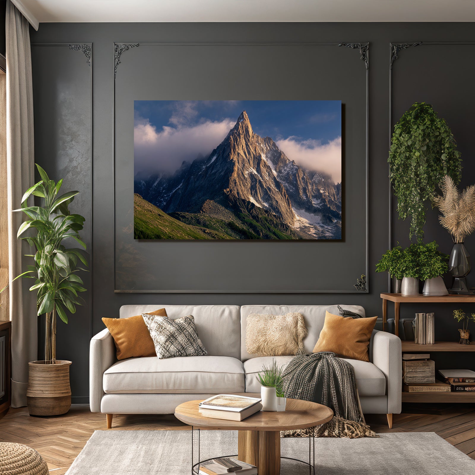 Berge Und Panoramen Dramatische Berganlage Mit Jagged Spitze Und Wolken Dawn Dusk