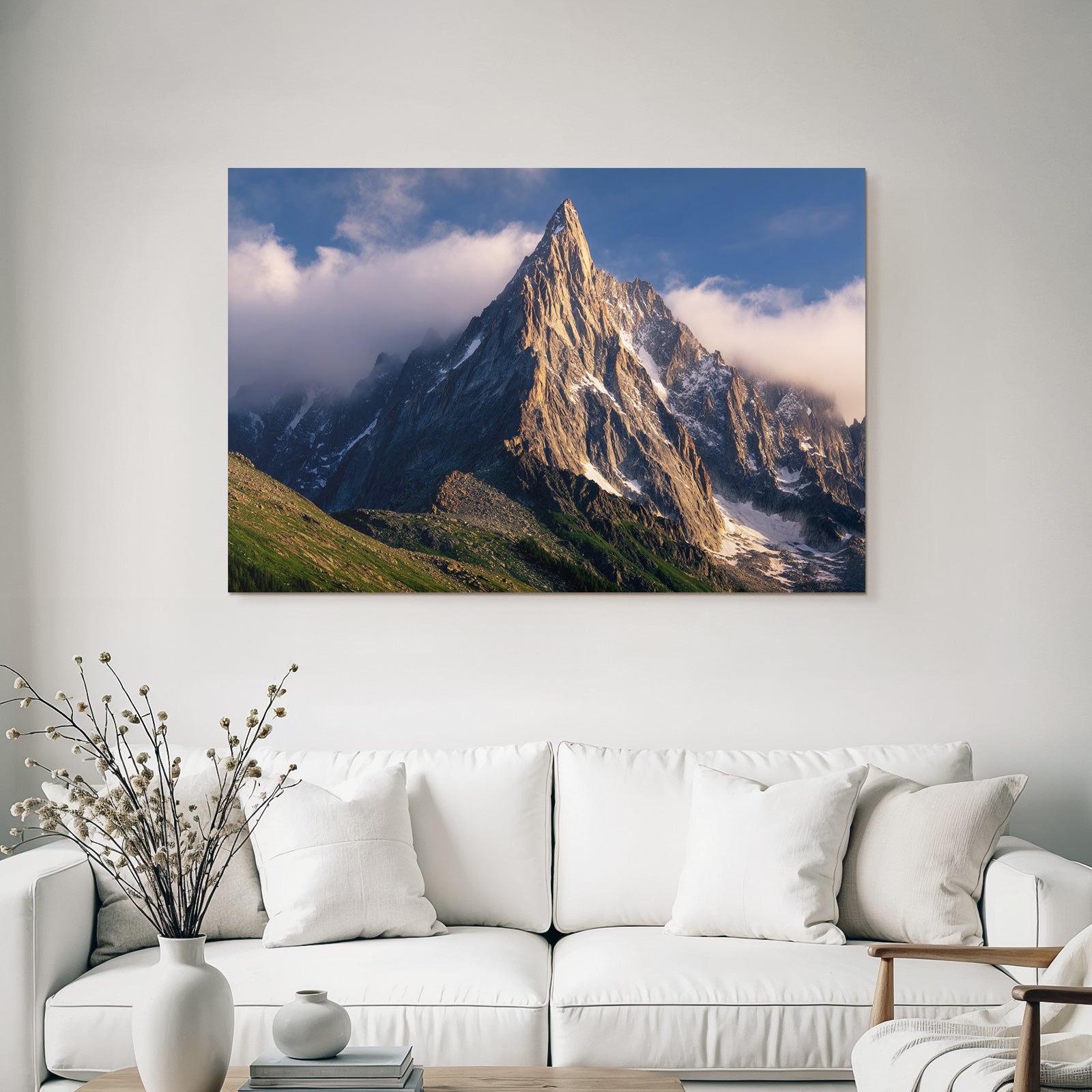Berge Und Panoramen Dramatische Berganlage Mit Jagged Spitze Und Wolken Dawn Dusk
