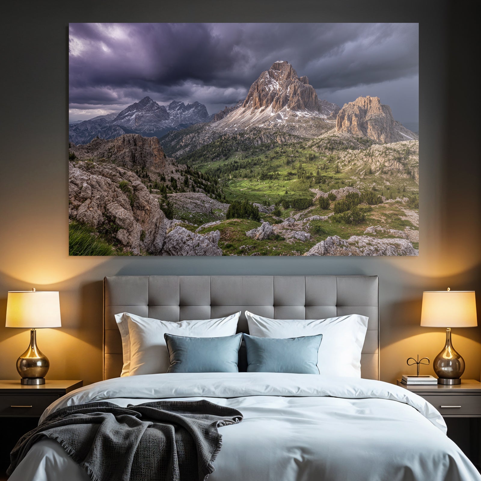 Berge Und Panoramen Dramatische Berglandschaft Mit Stormigem Himmel