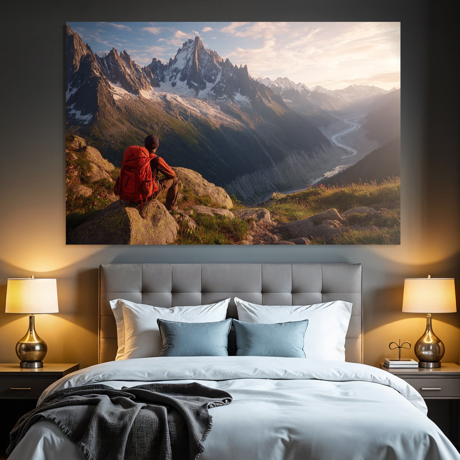 Berge Und Panoramen Einsamer Wanderer Blickt Auf Mountainlandschaft In Der Dämmerung