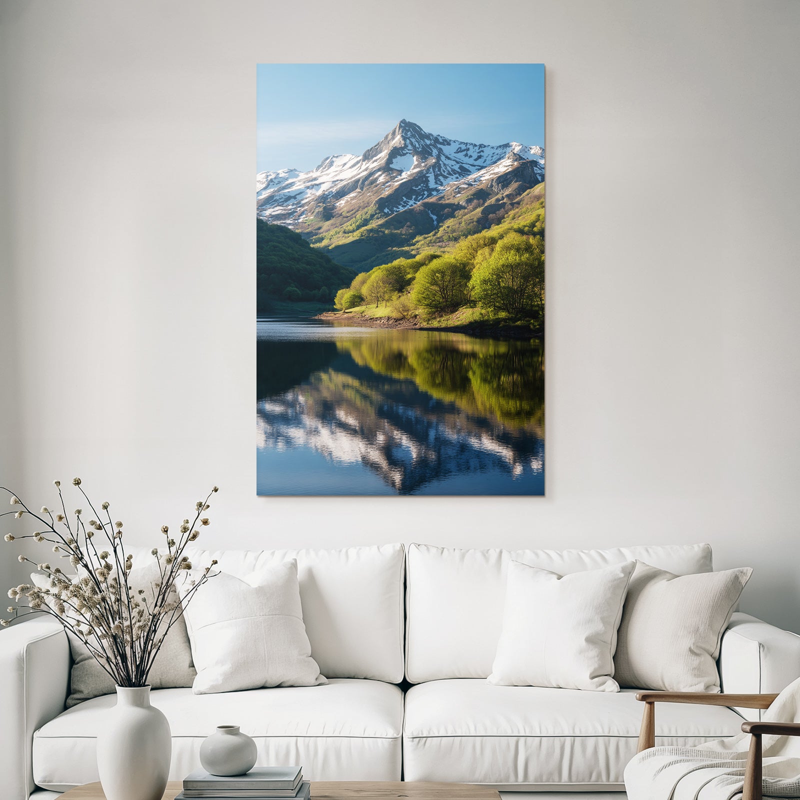 Berglandschaft Spiegelung Und Grünes Land