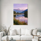 Beruhigende Landschaft Mit Gebirgen Und Wasser Im Dämmerlicht