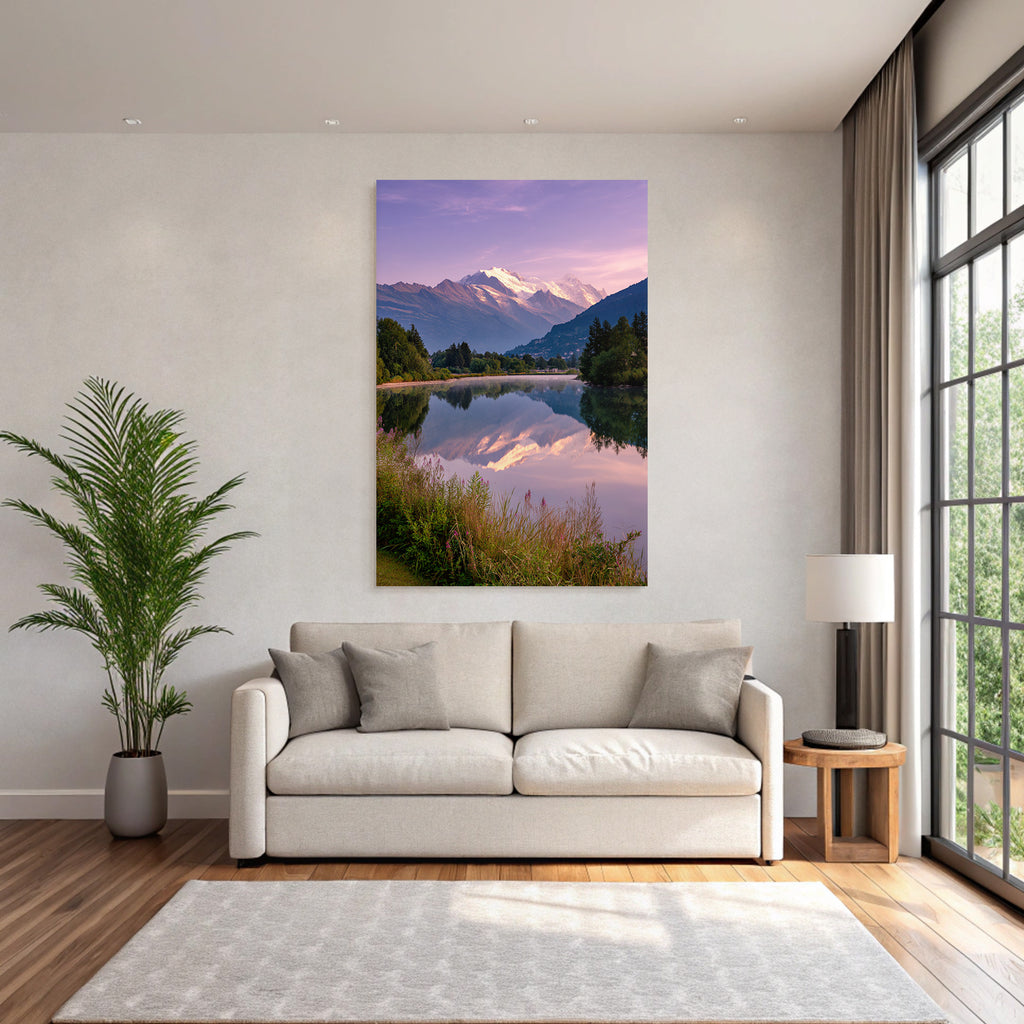 Beruhigende Landschaft Mit Gebirgen Und Wasser Im Dämmerlicht