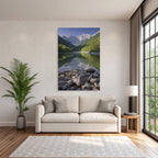 Ruhige Natur Landschaft Mit Reflektion Und Grünen Baeumen