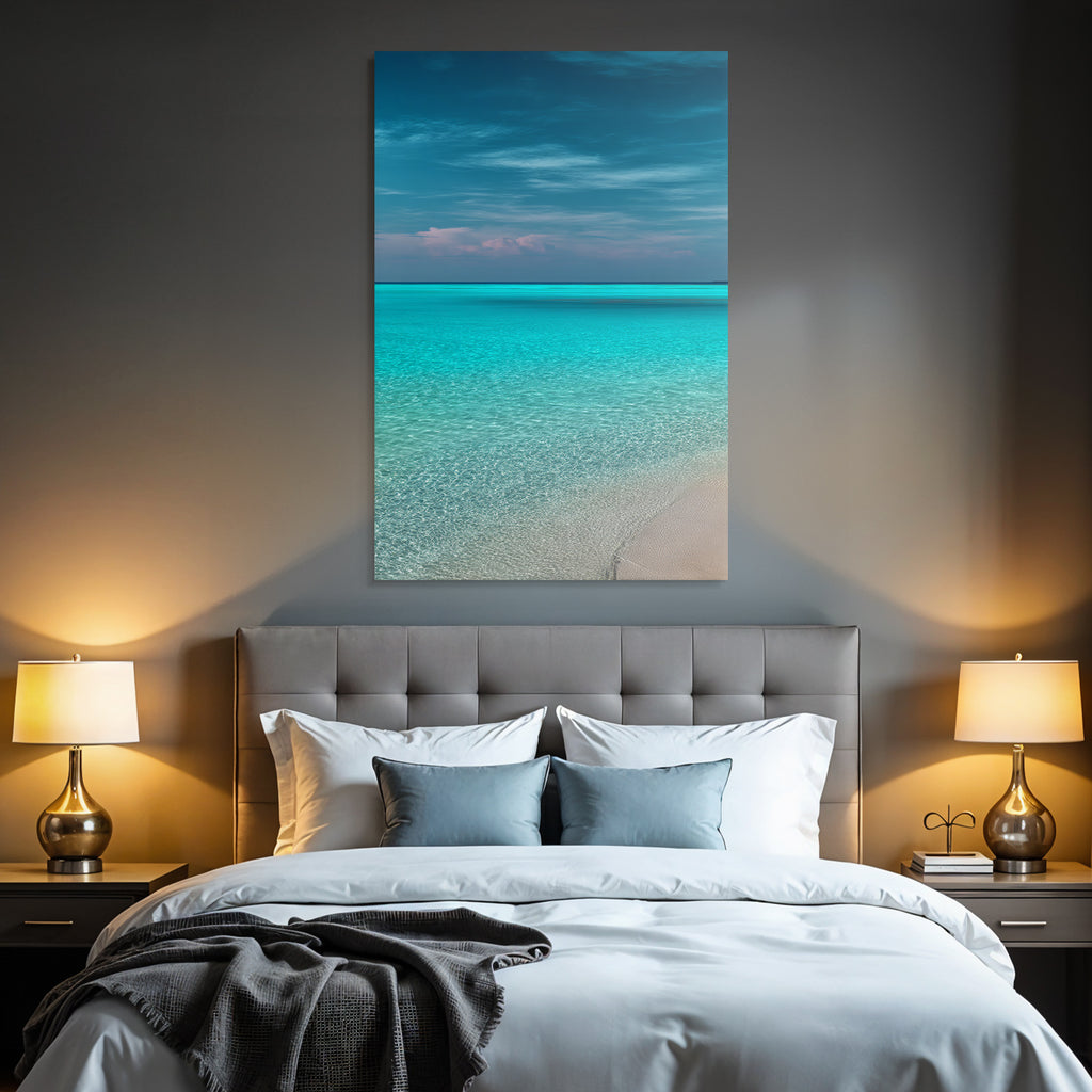 Ruhiger Strand Klare Wasser Sandige Kuste Blaür Himmel