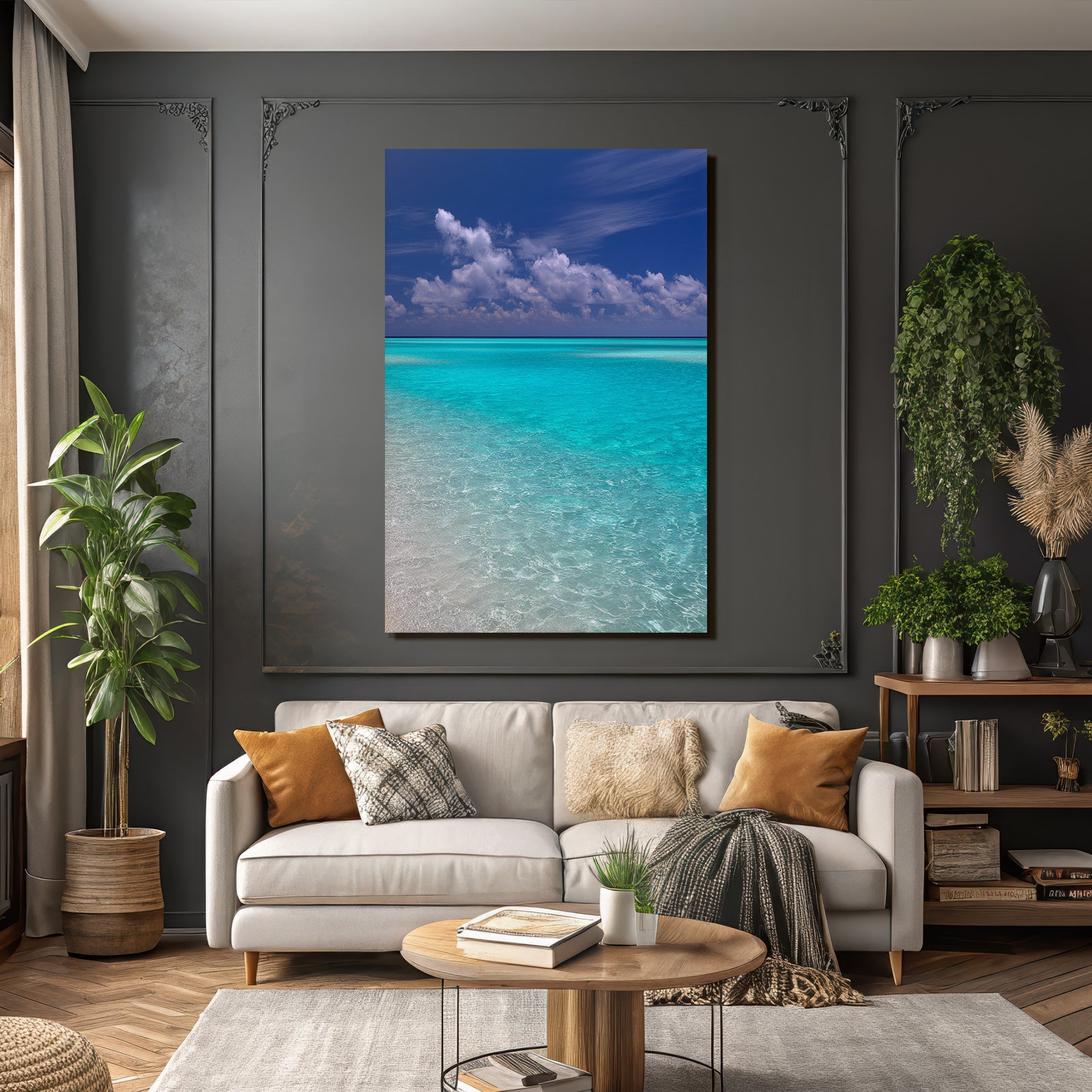 Ruhiger Strand Turquoise Wasser Himmel Wolken