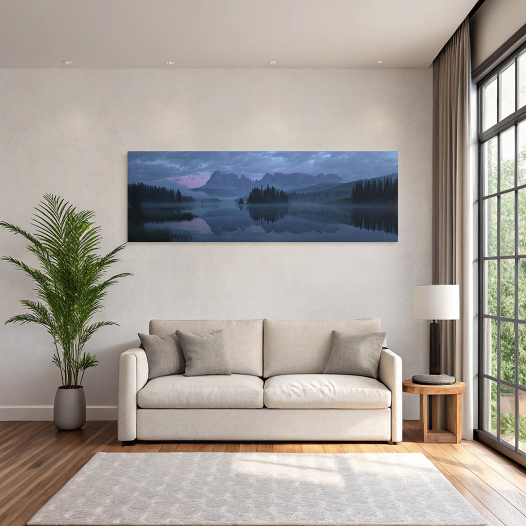 Friedliche Landschaft Mit Bergen Und See Im Nebel Dawn Dusk