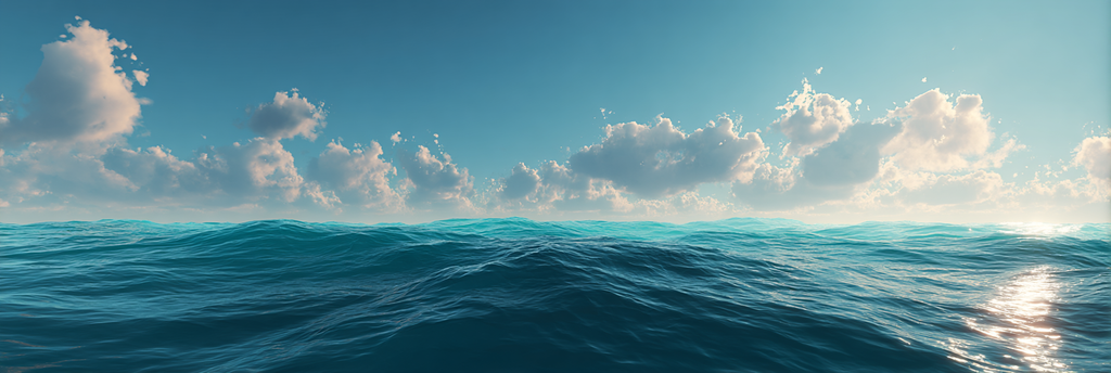 Ruhige Ozeanszene Mit Sanften Wellen Unter Einem Hellen Himmel | Seen und Unterwasserwelten | Landschaften