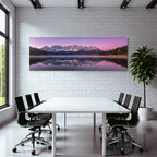 Stimmungsvolles Landschaftsbild Mit Reflektion Im See Und Gebirgen Dawn Dusk