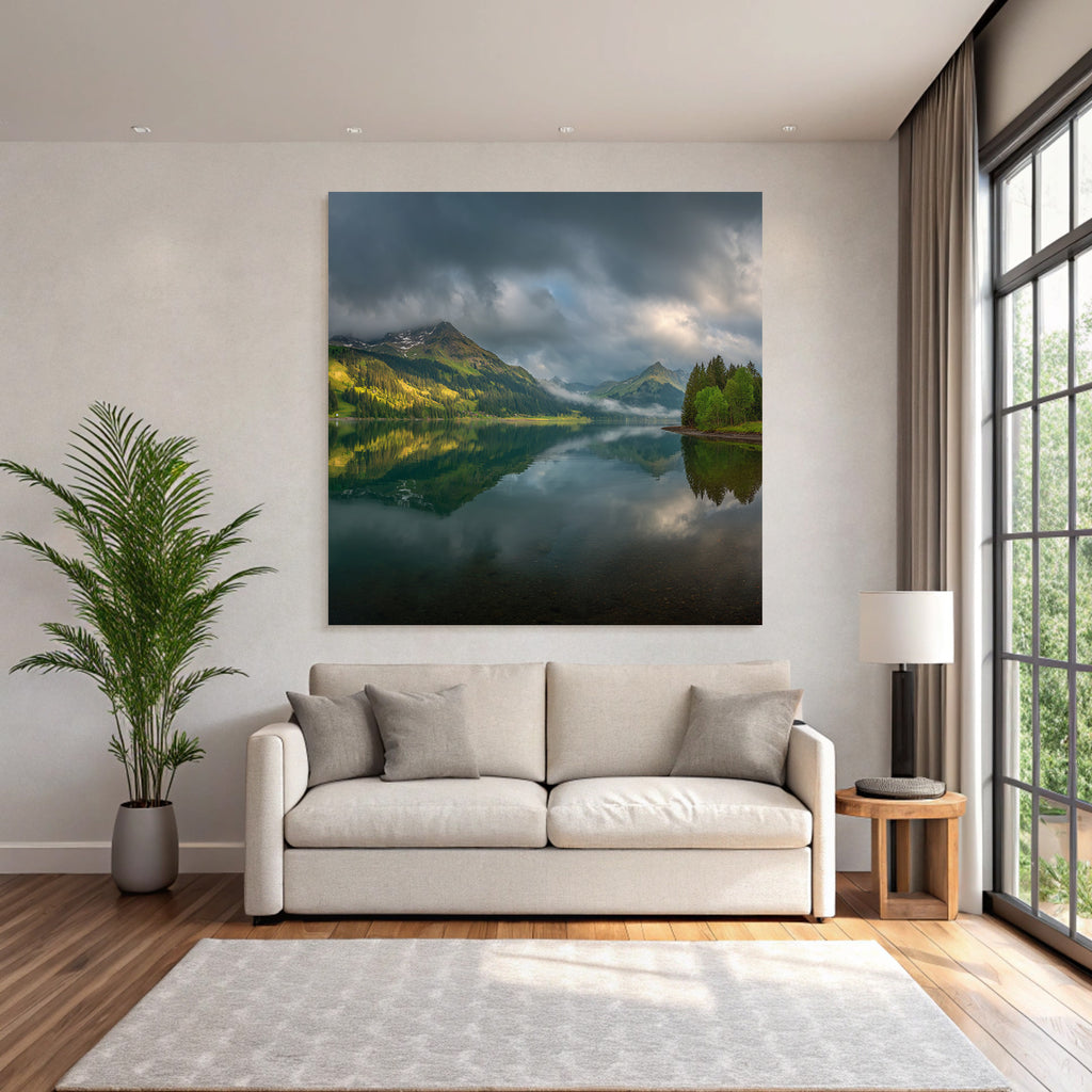 Friedliche Natur Landschaft Mit See Und Grünen Hügeln