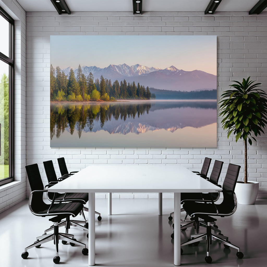 Ruhige Landschaft Mit See Und Bergen 1