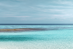 Serene Seascape Turquoise Waters Partly Cloudy Sky | Seen und Unterwasserwelten | Landschaften