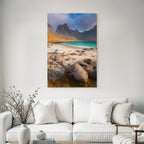 Wälder Und Wiesen Vintage Auto Am Strand Mit Felsen Und Bergen Turquoise Wasser Ruhige Stimmung