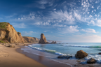 Wälder Und Wiesen Scenic Beach Landscape Klippen Sandstrand Und Ozeanwellen | Waelder und Wiesen | Landschaften
