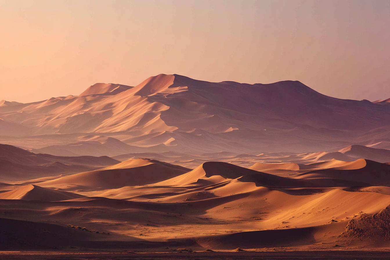Wüsten Wunderschöne Wüstenlandschaft Mit Sanddünen Und Bergen | Wuesten und Savanne | Landschaften