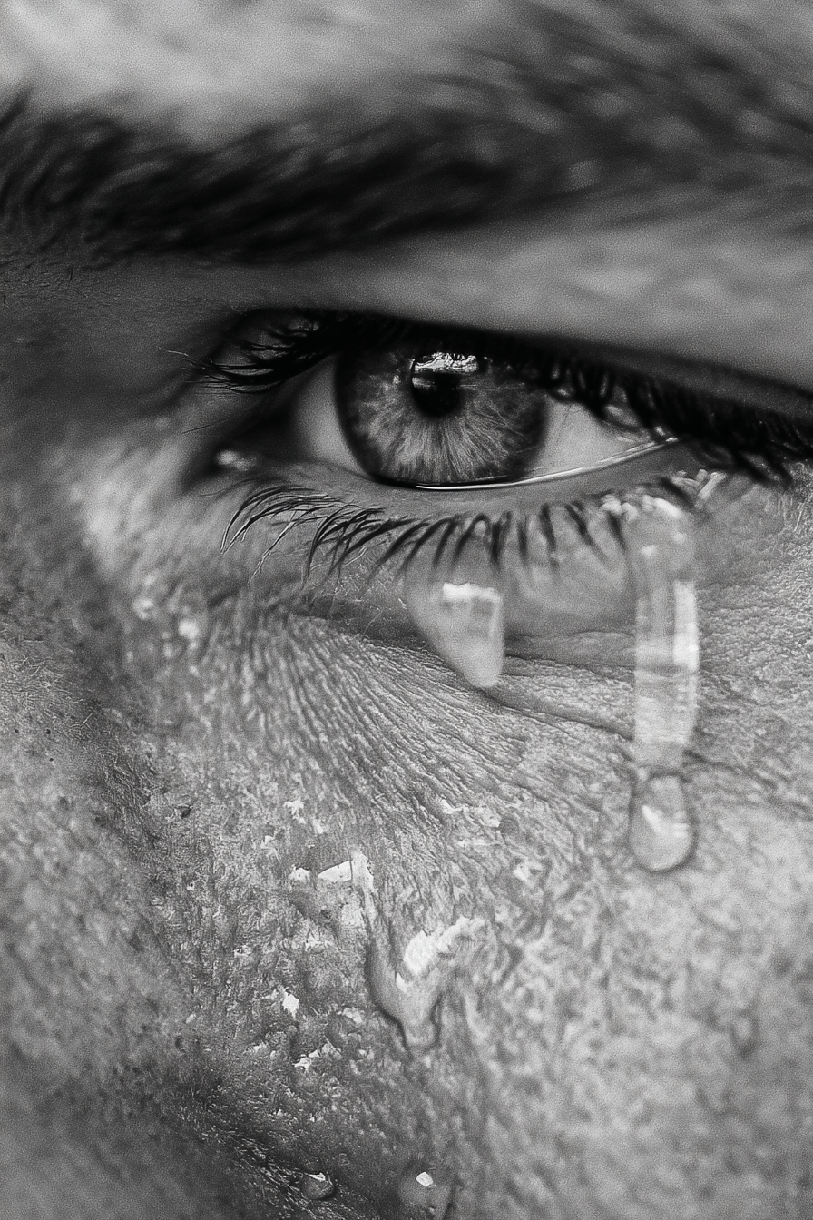 Naheaufnahme Eines Auges Mit Tranen Emotionale Ausdruck | Portraets | Menschen und Emotionen