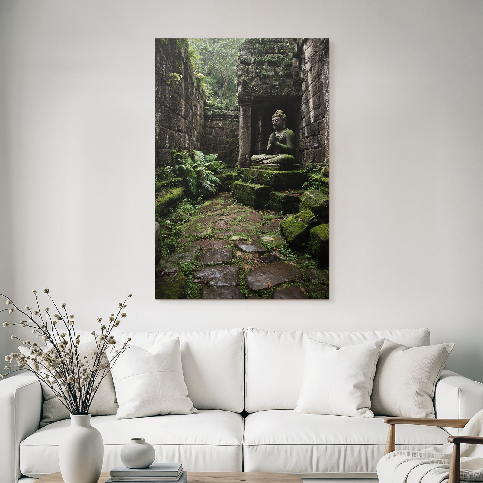 Alte Mosbedeckte Steinstruktur Mit Buddhastatü Serene Umgebung