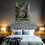 Buddha Kopf Skulptur In Grünem Landscape