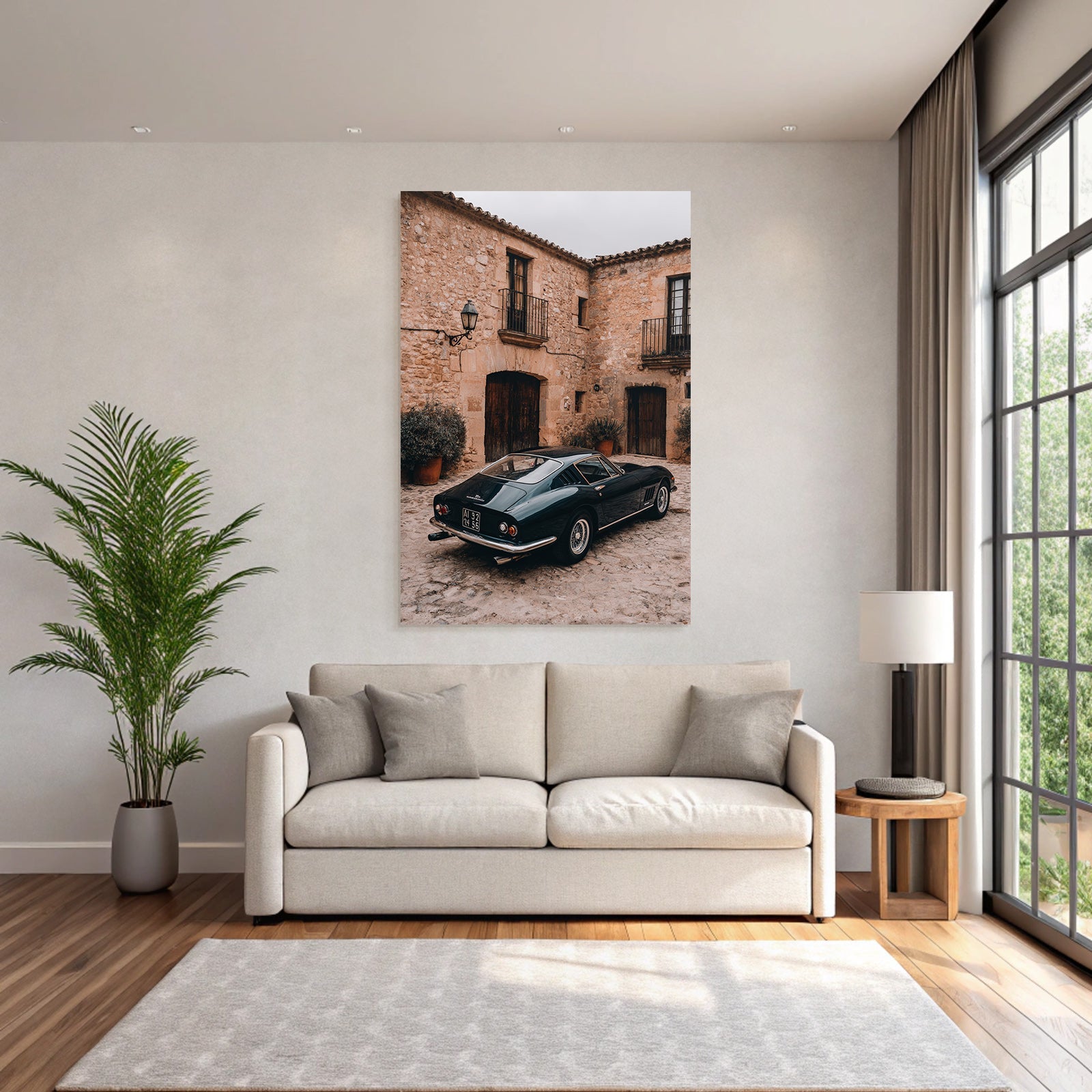 Klassisches Auto In Rustikalem Innenhof