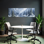 Friedliche Winterlandschaft Mit Verschneiten Bergen Und Fichten Am Fluss