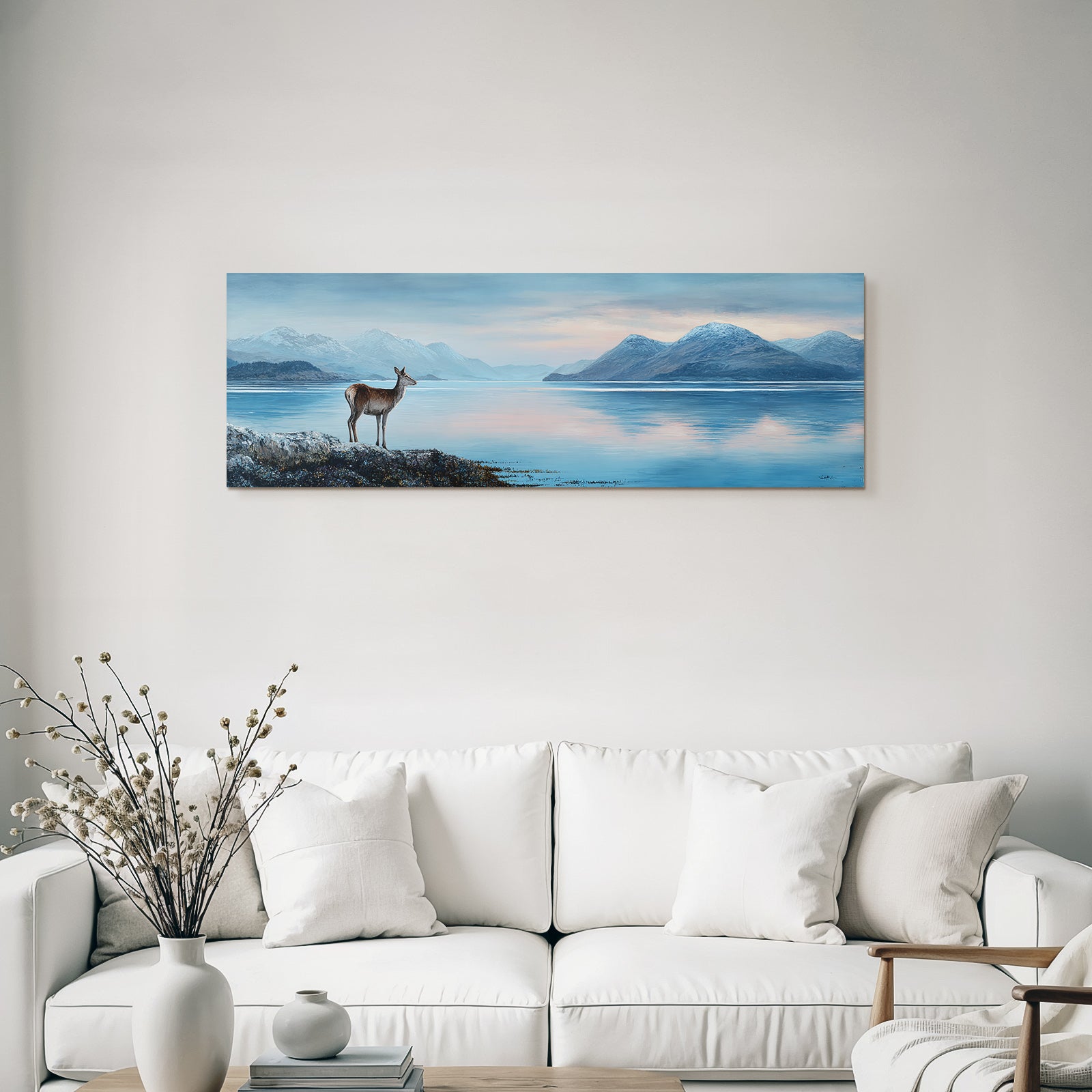 Ruhige Landschaft Mit Hirsch Am Seeufer