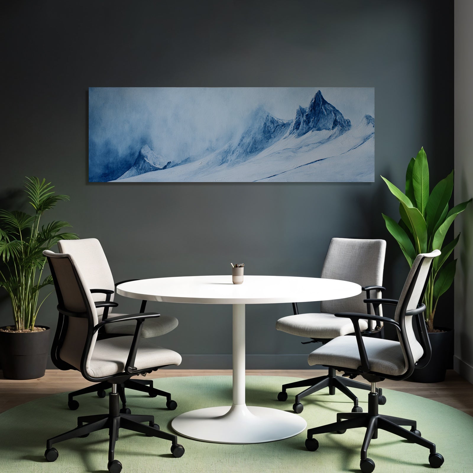 Schneebedeckte Berglandschaft In Blau Und Weiss