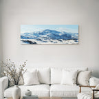 Winterlandschaft Mit Schneebedeckten Bergen Unter Klarem Himmel