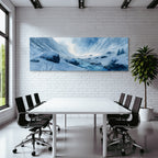 Winterlandschaft Mit Verschneiten Bergen Und Einem Vereisten Fluss