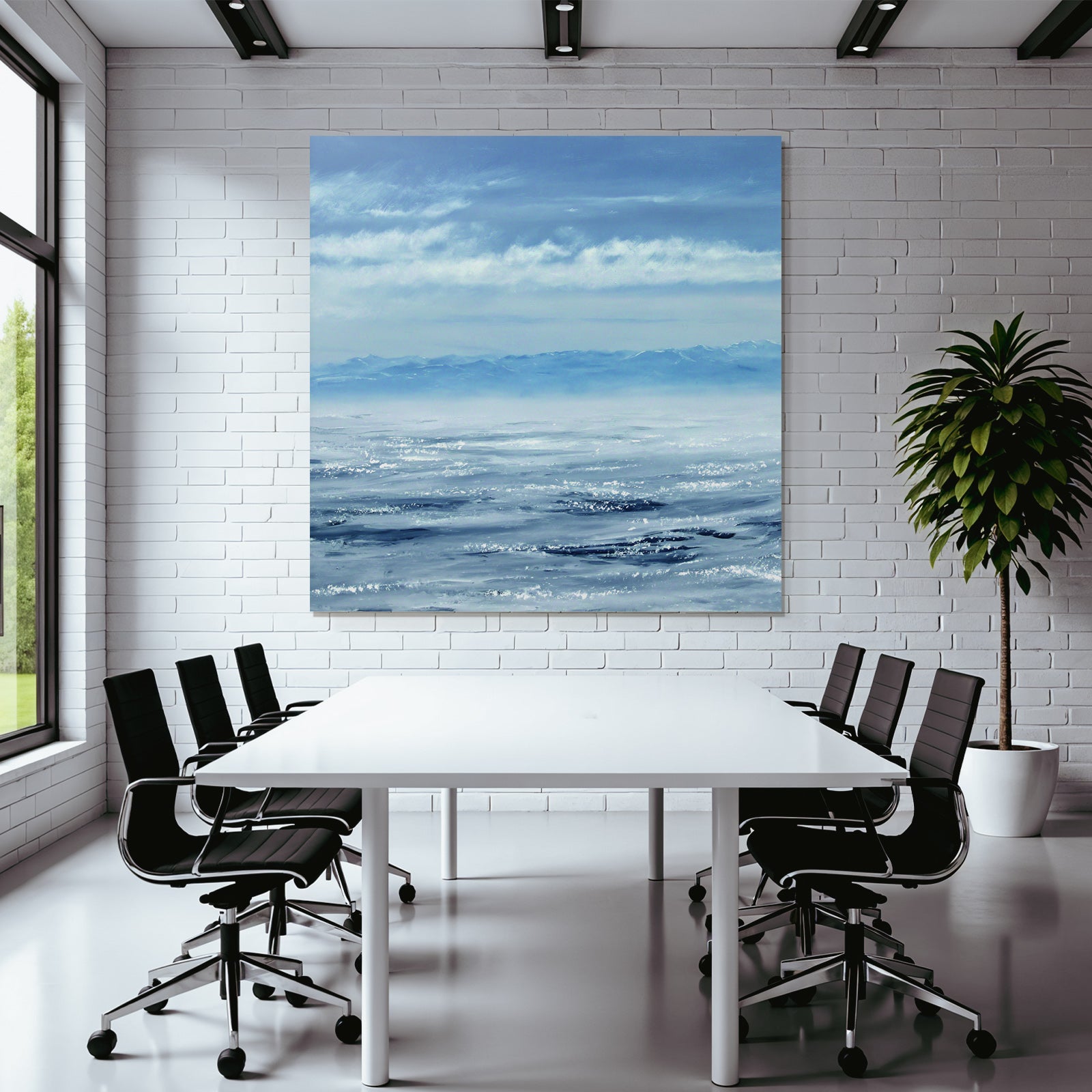 Beruhigendes Meer Mit Wellen Und Bergen Am Horizont