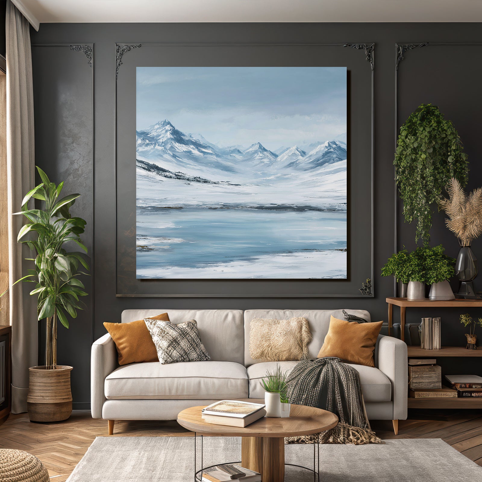 Schneebedeckte Berge Und Ruhiger See