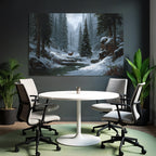 Friedliche Winterlandschaft Mit Schneebedeckten Bergen Und Reh Am Bach